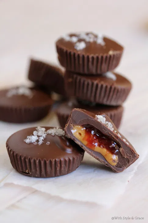 7 INGREDIENT PEANUT BUTTER JELLY CUPS